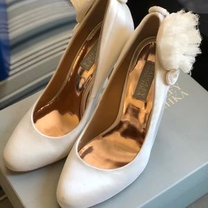 Bagdley Mischka white bridal shoe